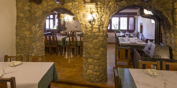 Can Mascort, restaurant, ctra. dels Àngels