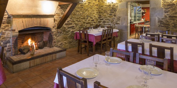 Can Mascort, restaurant, ctra. dels Àngels